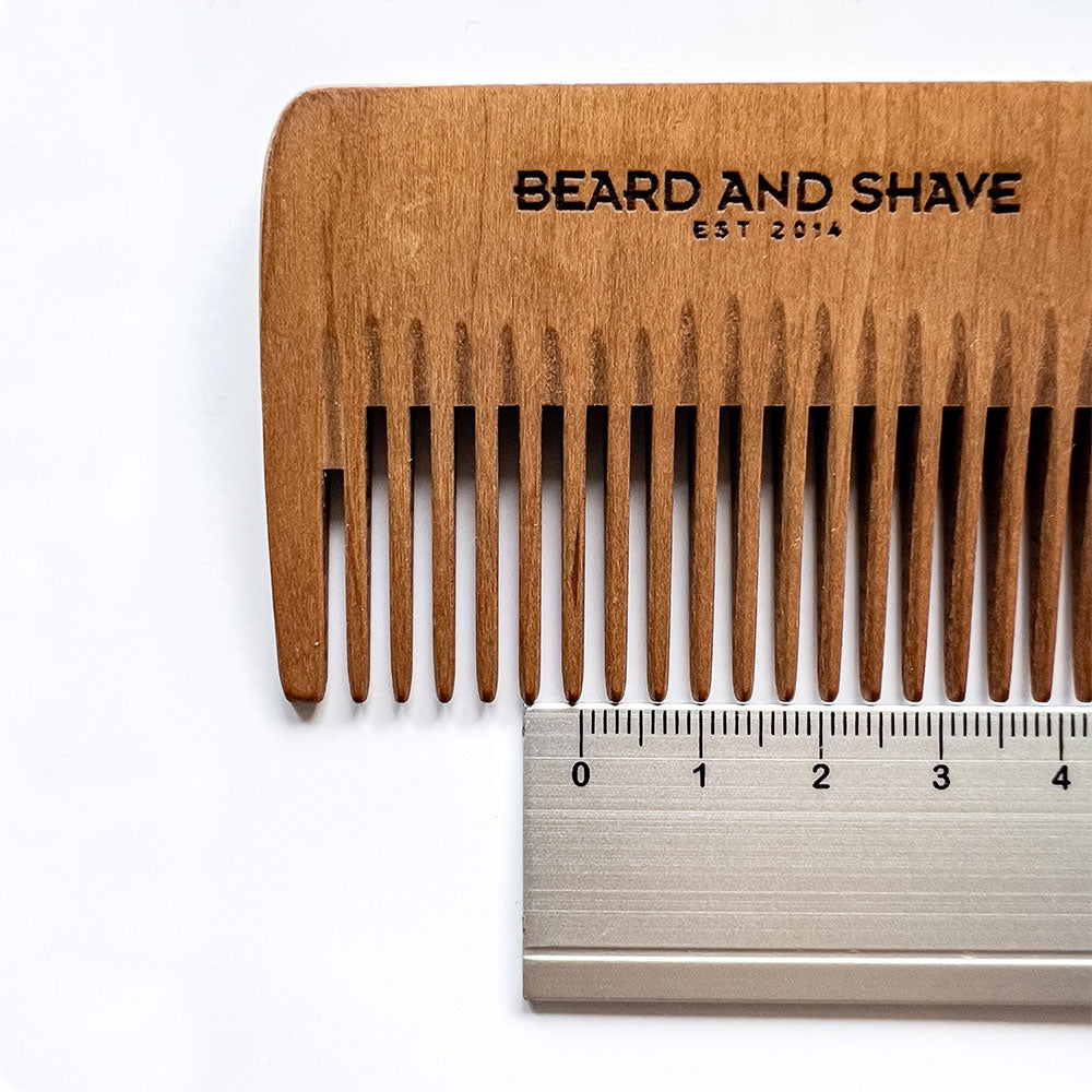 Verkaufsgeschäft Bartkamm mittel, Elsbeeren-Holz and – Beard Shave